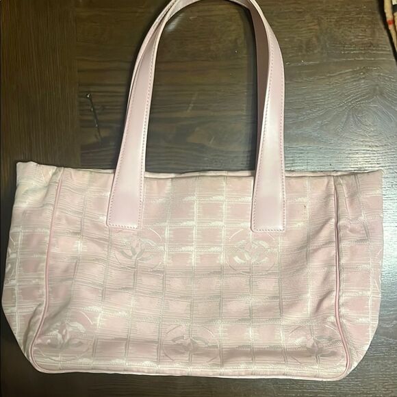 CHANEL Pink CC logo Travel Ligne Tote - Picture 10 of 15